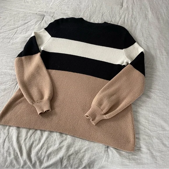 Colorblock Sweater - Picture 6 of 6